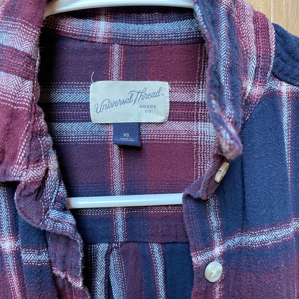 Universal Thread Flannel - Picture 3 of 5